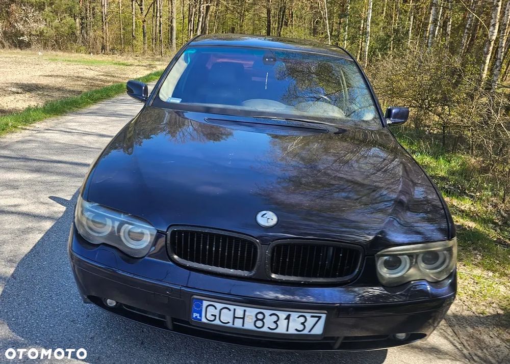 BMW Seria 7 745i - 6