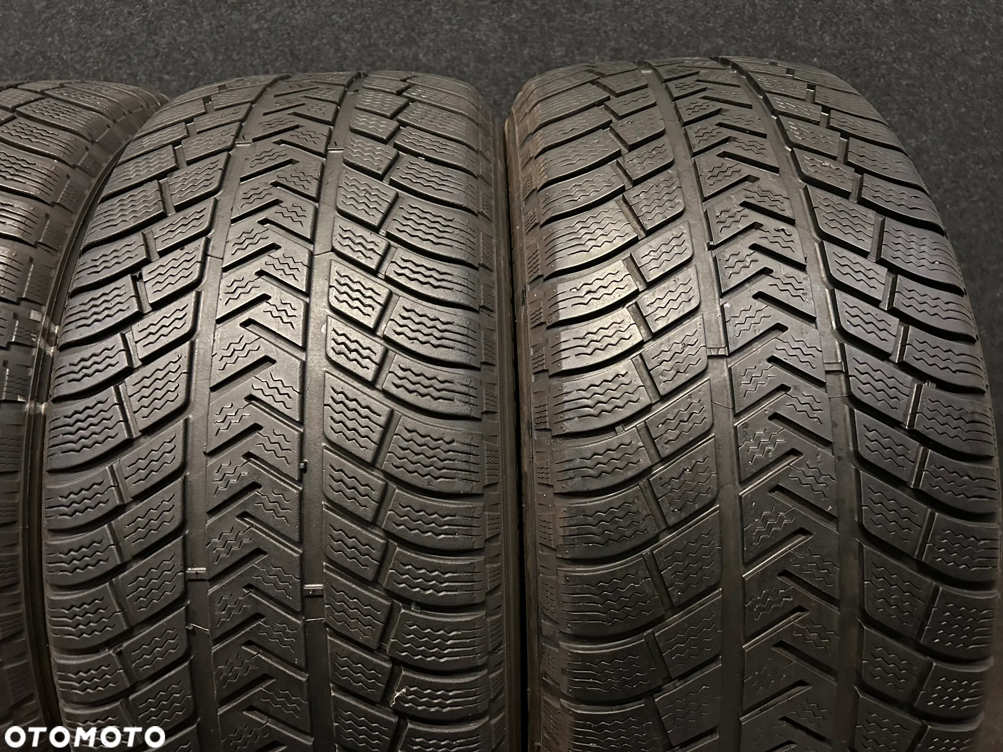 Opony zimowe Michelin Latitude Alpin 255/55/18 105H 4szt. - 3