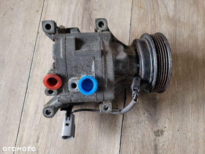 Sprężarka kompresor klimatyzacji Toyota Corolla E12 2,0 D4D 447220-6360 447220-6361 - 1