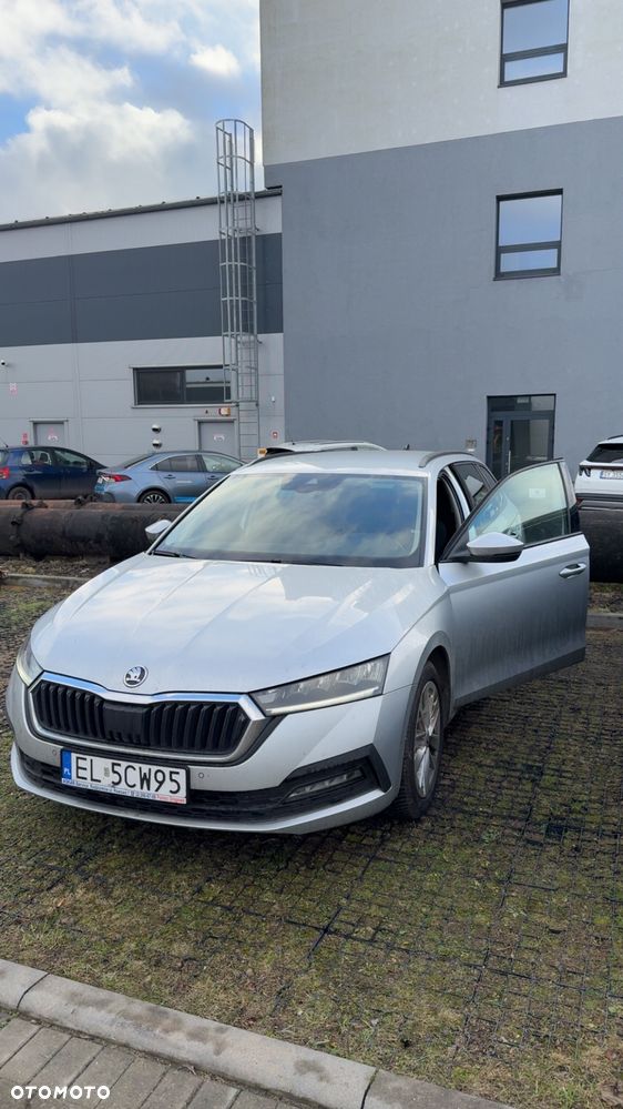 Skoda Octavia 2.0 TDI SCR Ambition DSG - 1