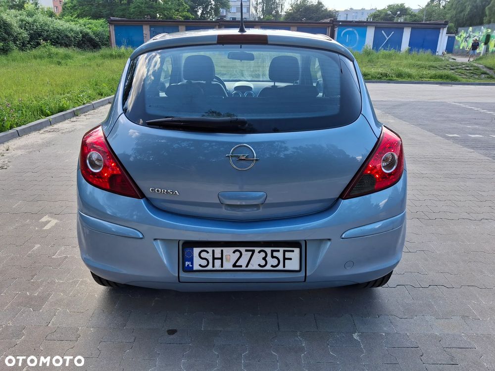 Opel Corsa 1.4 16V Cosmo - 8