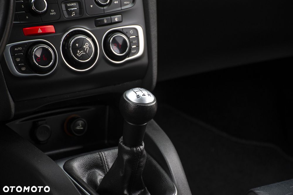 Citroën C4 VTi 120 Attraction - 34