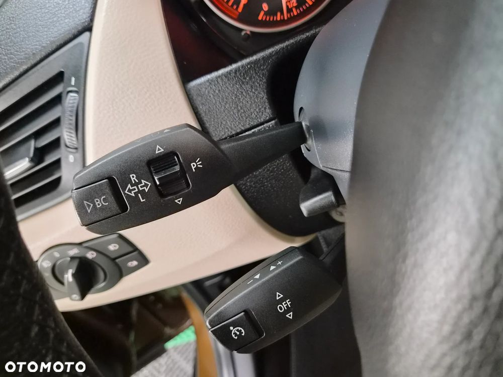 BMW X1 sDrive20d - 32