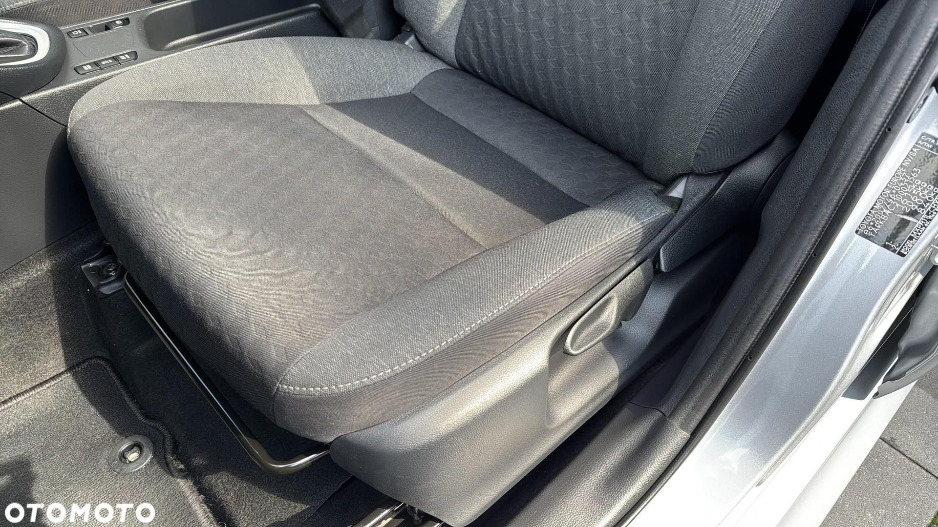 Toyota Yaris Hybrid 1.5 Comfort - 14