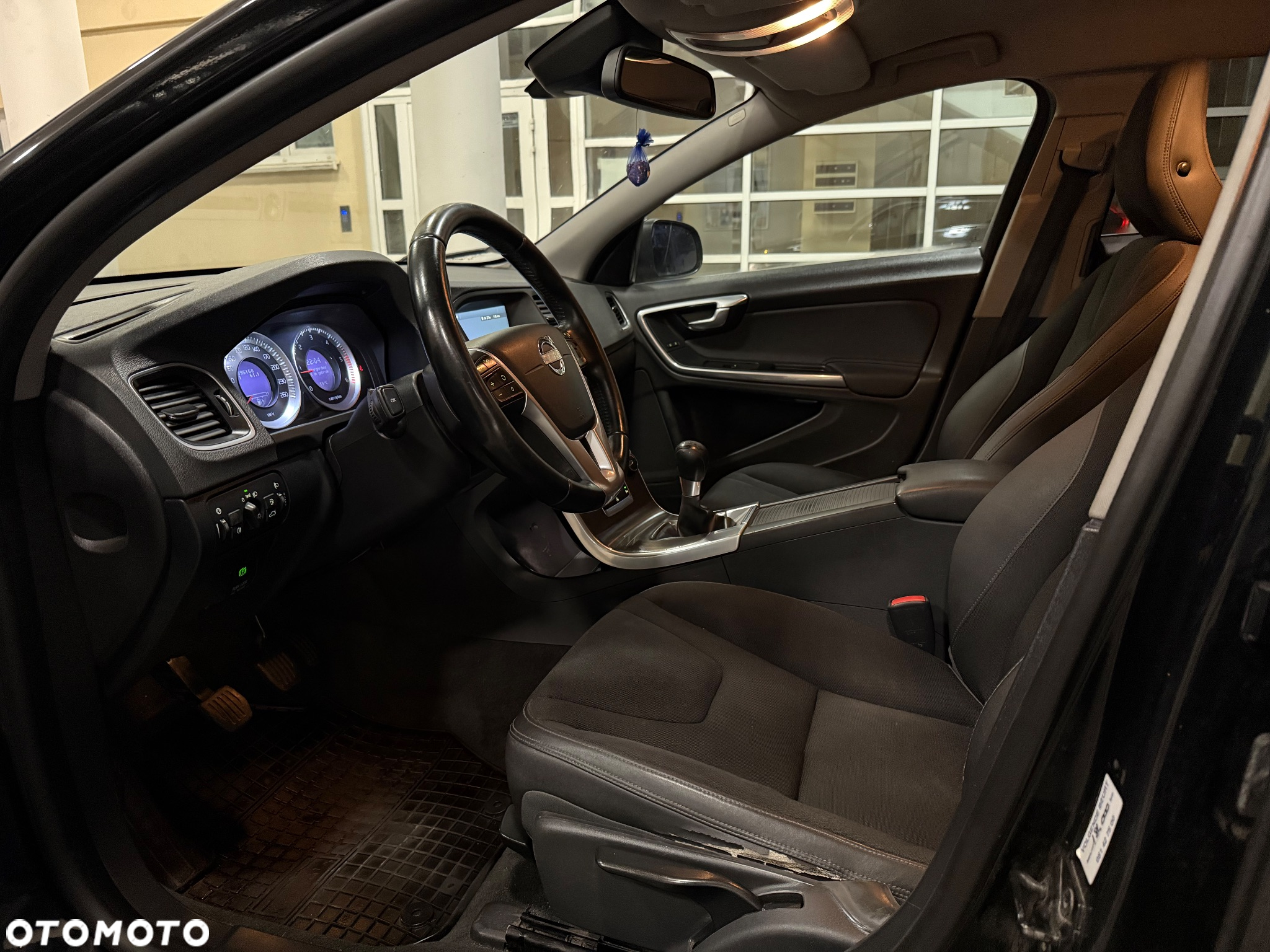 Volvo V60 - 15