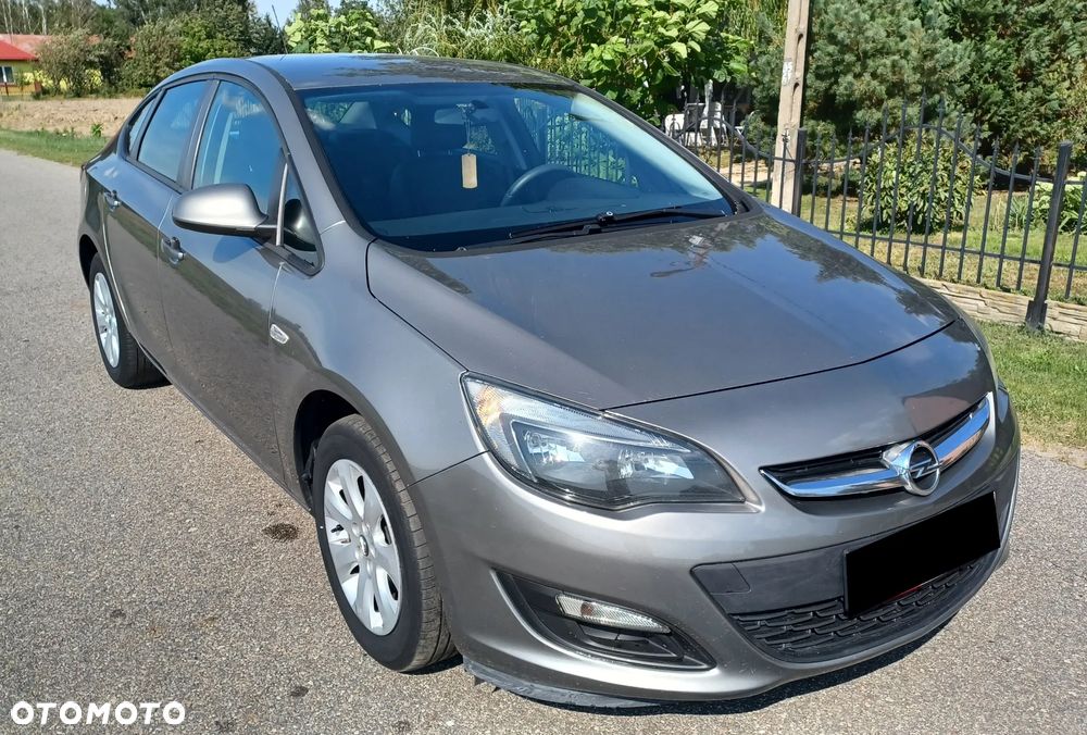Opel Astra - 1