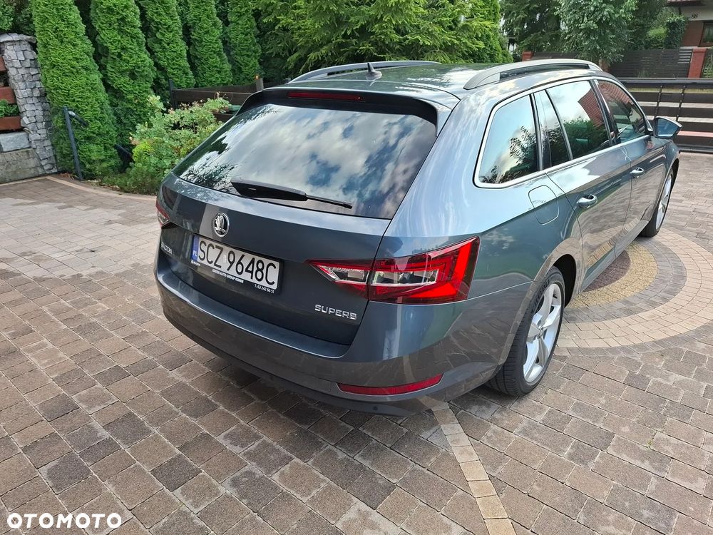 Skoda Superb 2.0 TDI DSG Ambition - 3