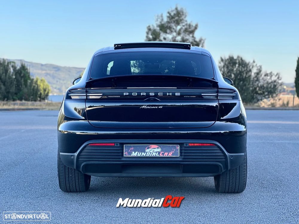 Porsche Macan Electric 4 - 22