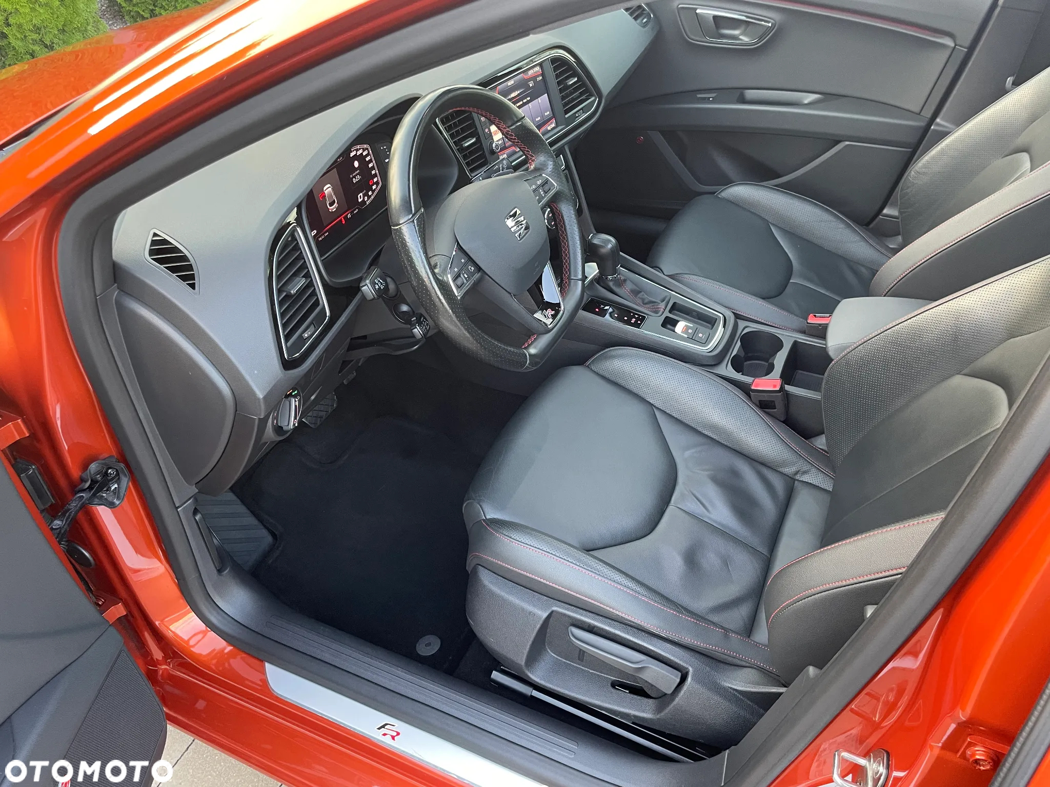 Seat Leon Sportstourer 2.0 TSI OPF DSG FR Plus - 24