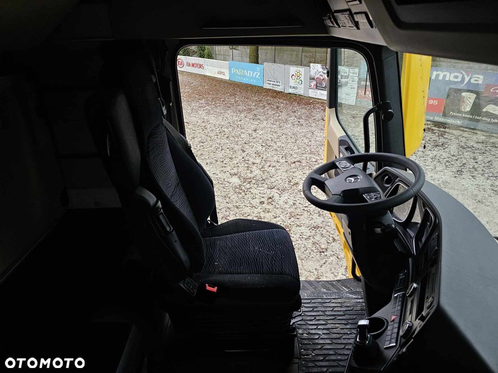 Mercedes-Benz ACTROS - 9