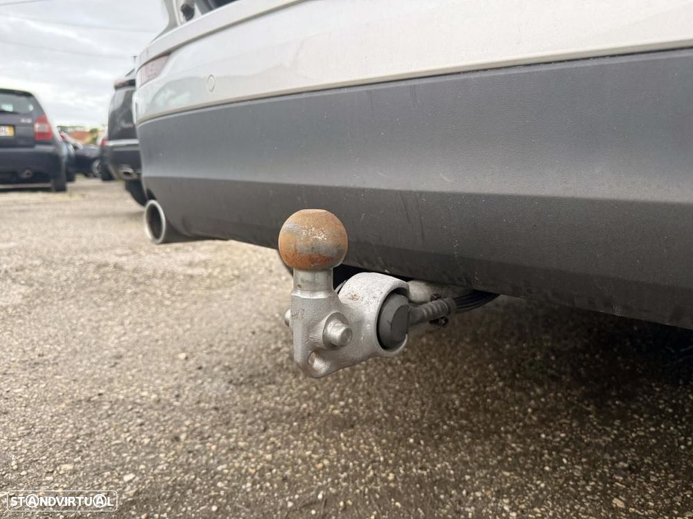 Volvo XC 60 2.0 D4 Momentum Plus Geartronic - 11