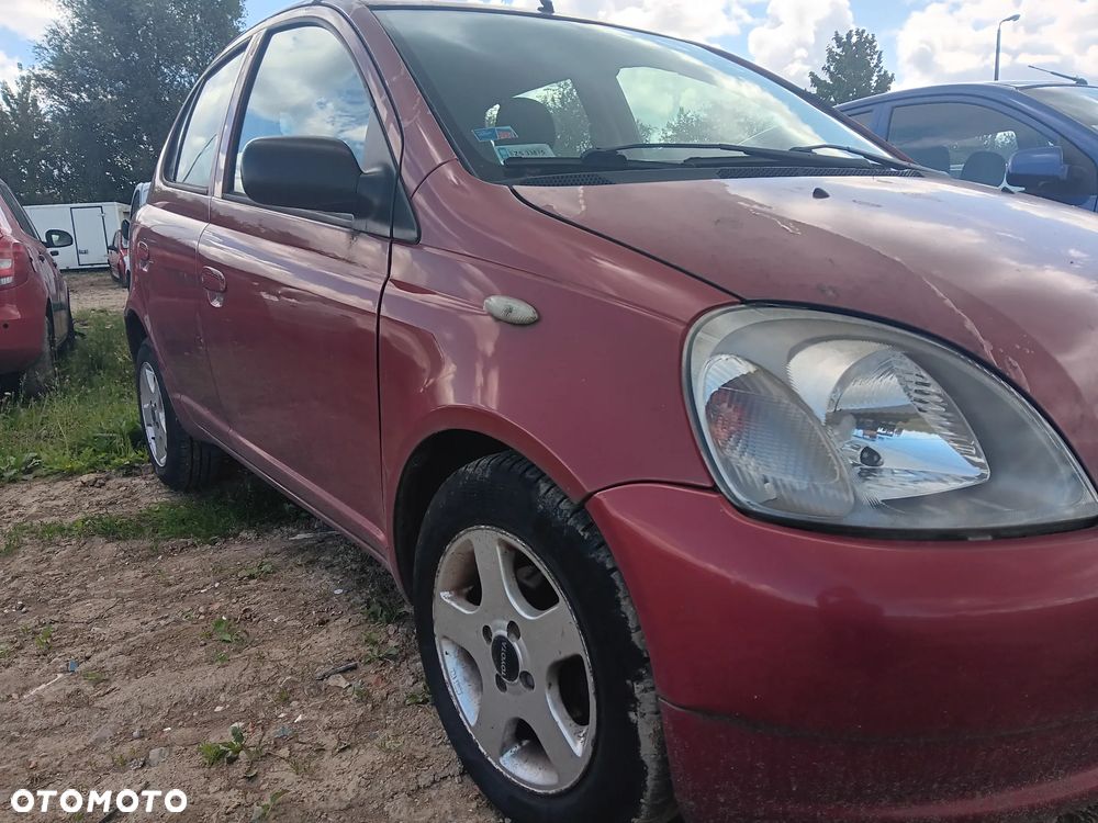 025 / TOYOTA YARIS / NA CZĘŚCI / - 2