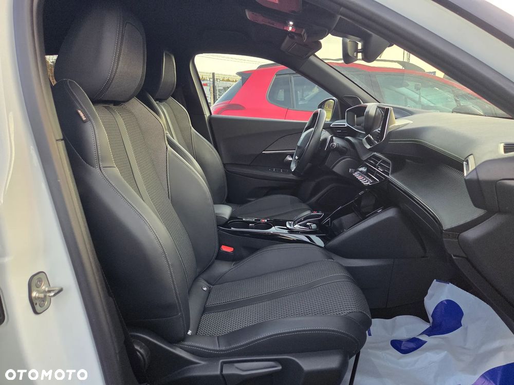 Peugeot 2008 1.5 BlueHDi GT Line S&S EAT8 - 25