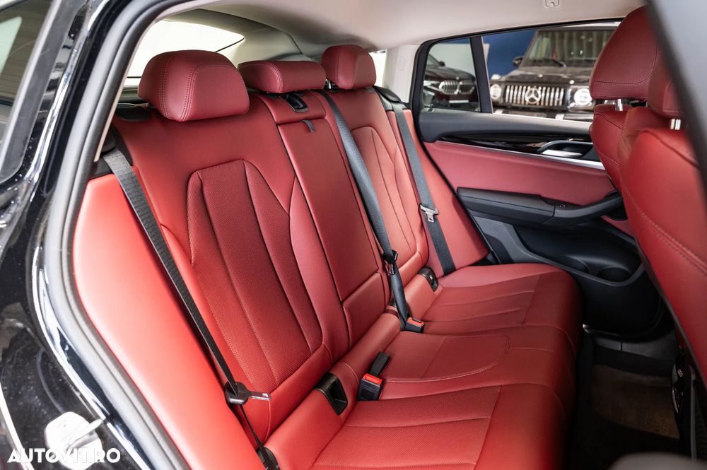 BMW X4 xDrive20d AT MHEV - 32