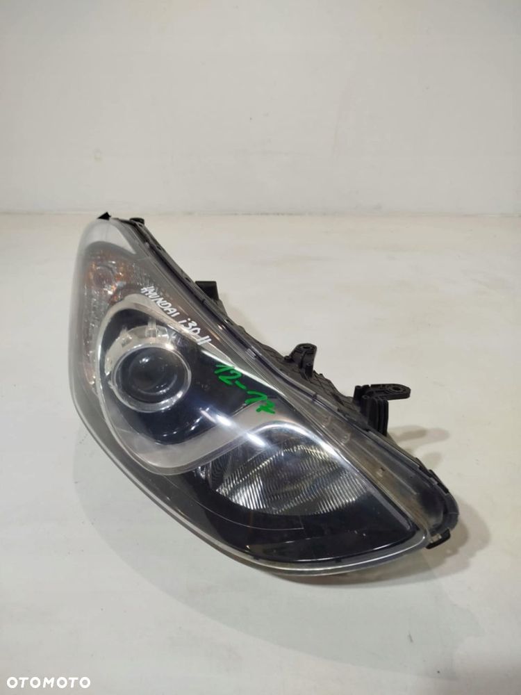 LAMPA PRAWA PRZÓD PRZEDNIA I30 II 12-17 - 2