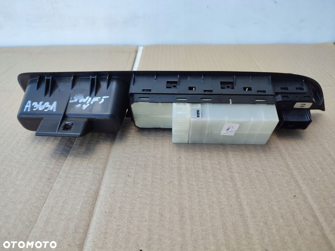 Przełącznik szyb rączka drzwi lewy przód kierowcy SUZUKI SWIFT IV MK6 EUROP - 5
