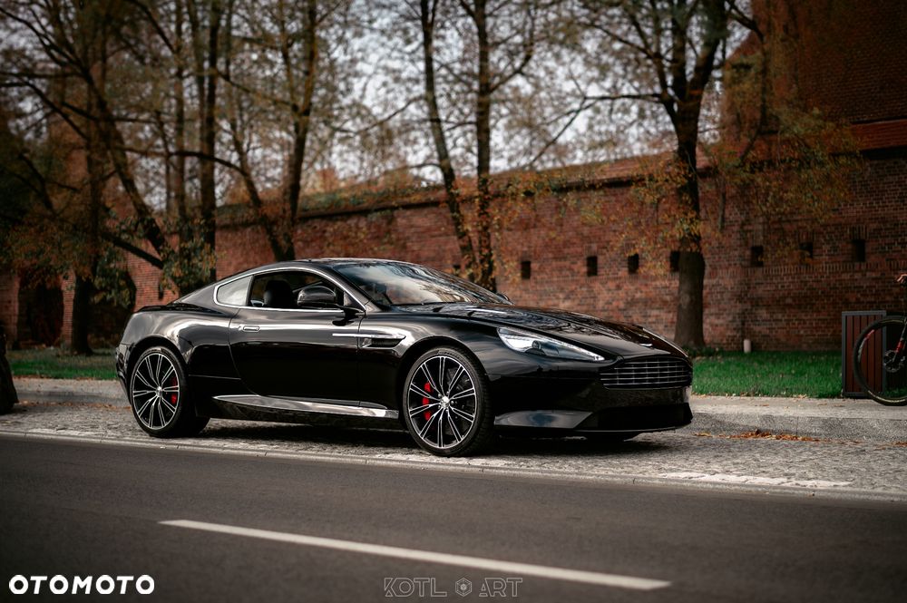 Aston Martin Db9