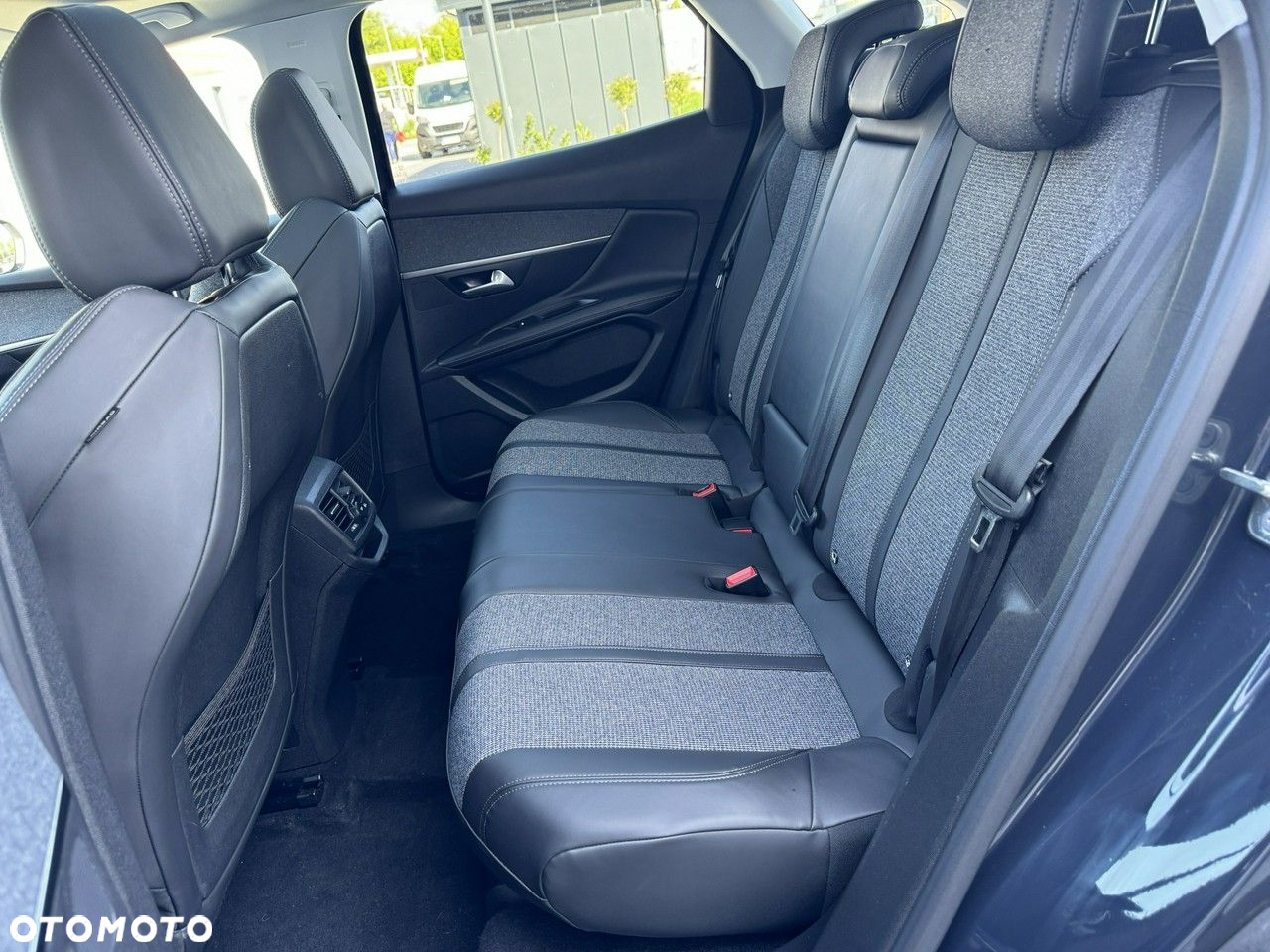 Peugeot 3008 PureTech 130 Stop & Start GPF Active - 32