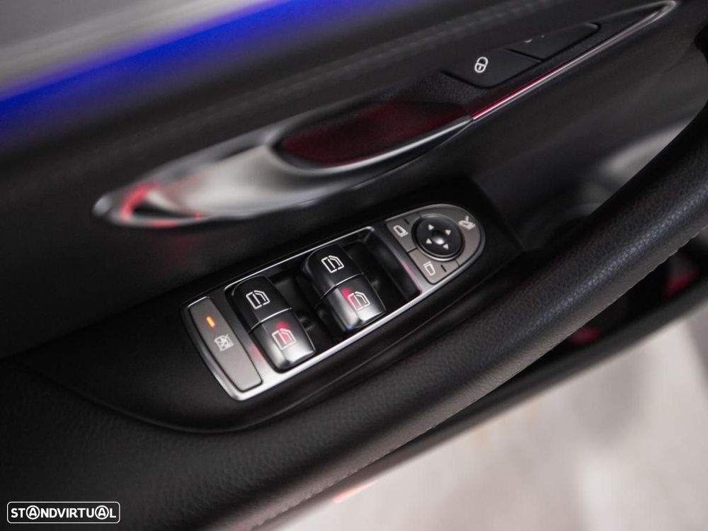 Mercedes-Benz E 300 de AMG Line - 17
