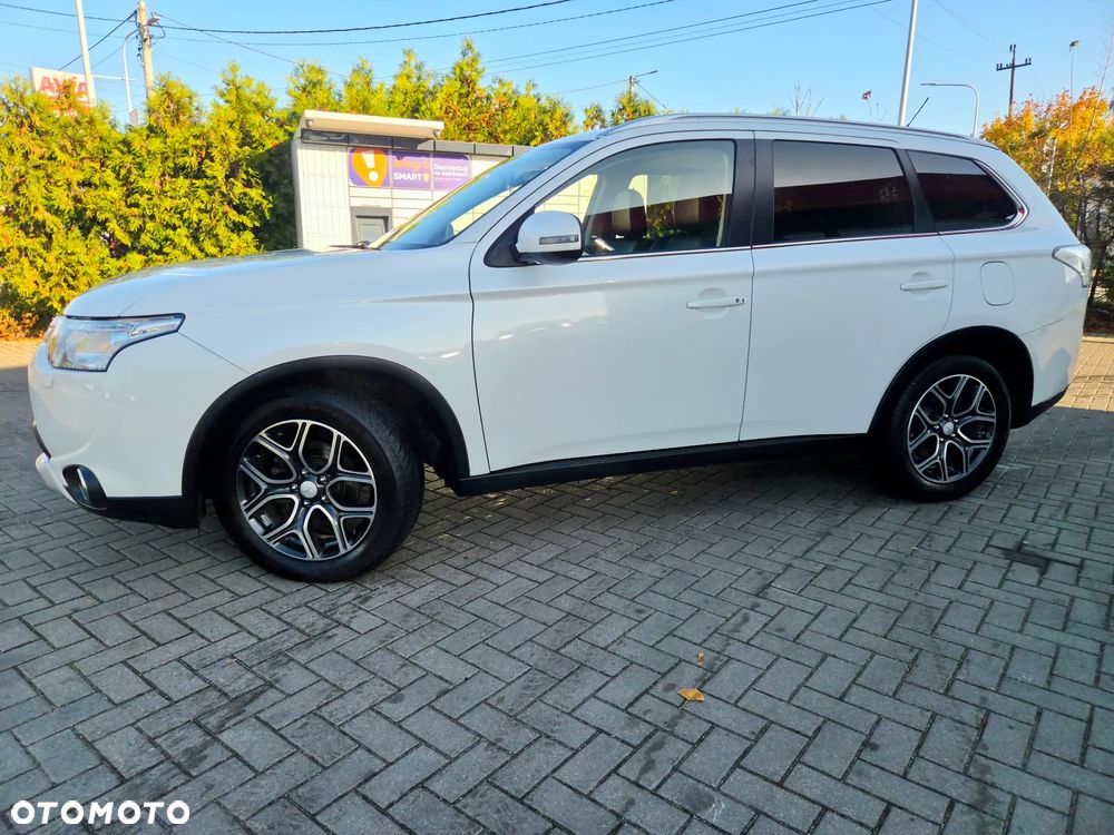 Mitsubishi Outlander 2.2 DI-D 4WD Automatik Diamant Edition - 5