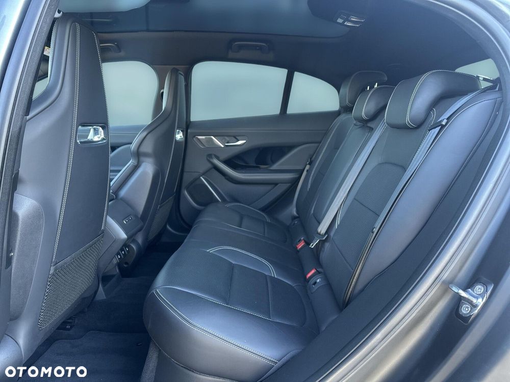 Jaguar I-Pace - 12