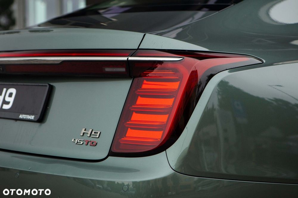 Hongqi H9 - 11