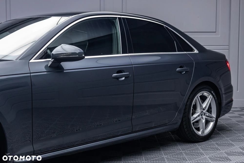 Audi A4 Limousine 45 TFSI Quattro S tronic - 18