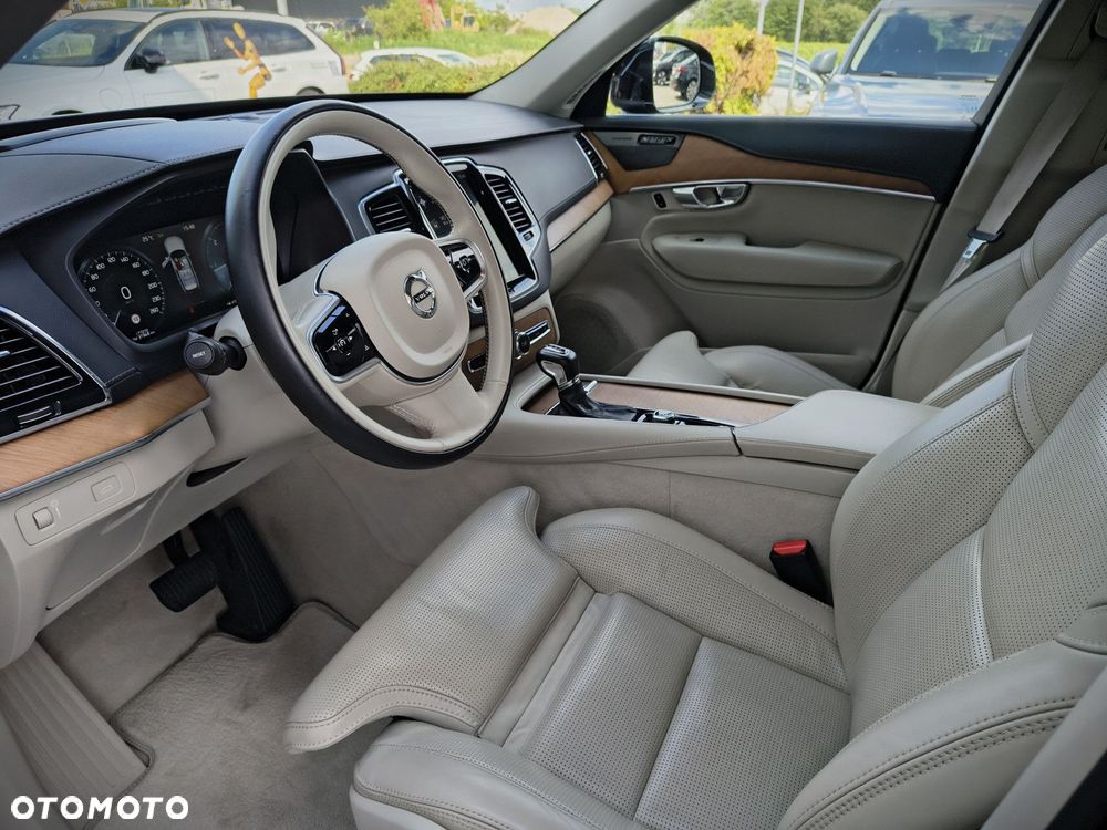 Volvo XC 90 - 27