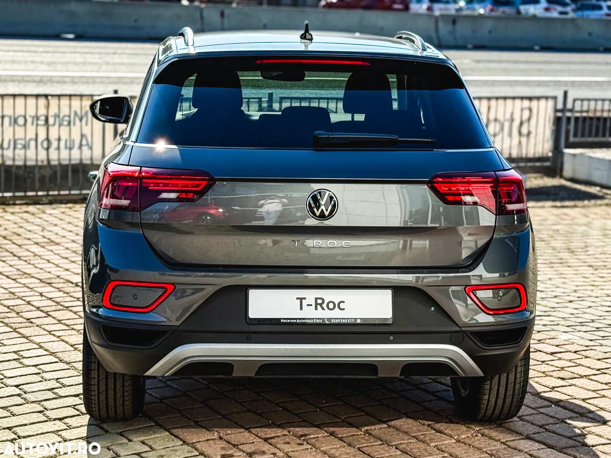 Volkswagen T-ROC 1.5 TSI DSG Life - 24