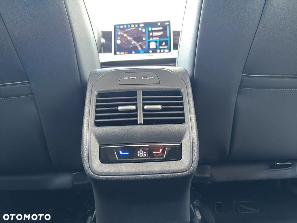Volkswagen Passat Variant 2.0 TSI Business Plus DSG - 30