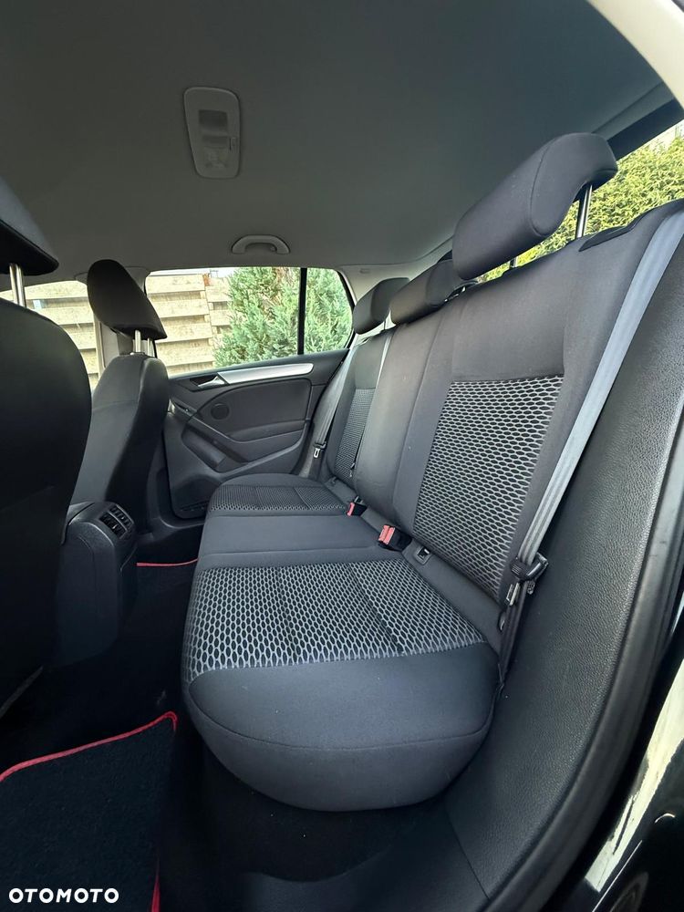 Volkswagen Golf - 28