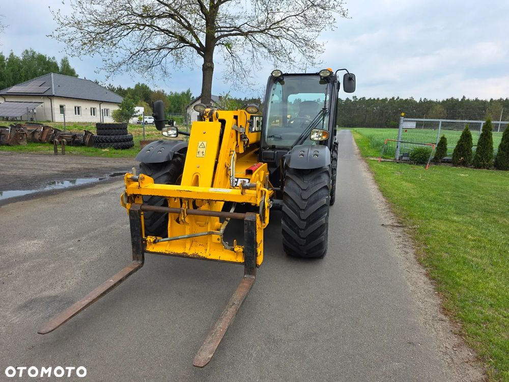 JCB 536 70 LP AGRI SUPER - 12