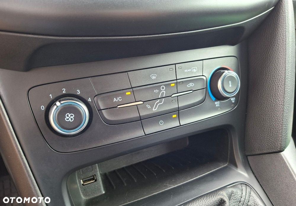 Ford Focus - 24