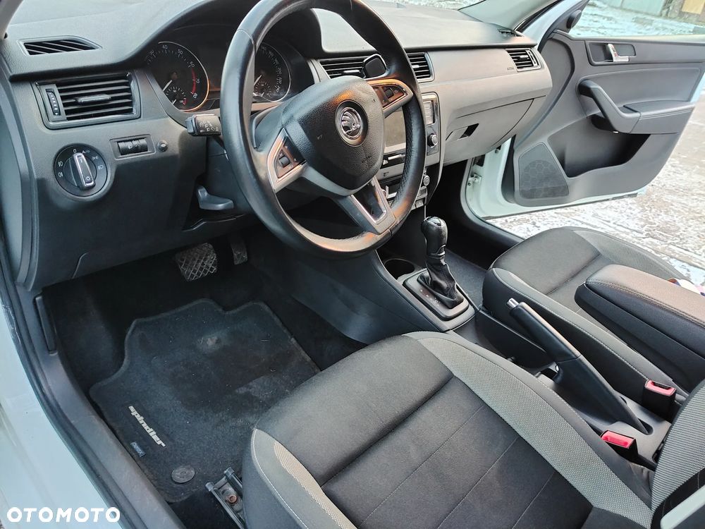 Skoda RAPID 1.2 TSI (Green tec) DSG Style - 12