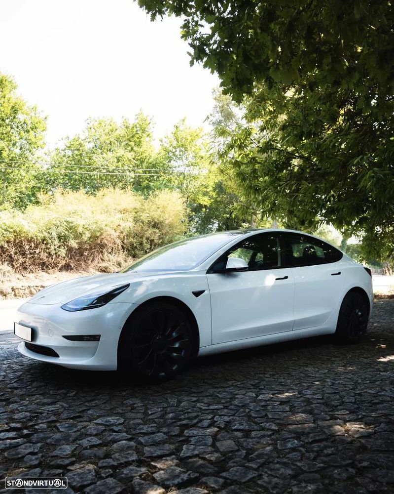 Tesla Model 3 Performance Dual Motor AWD — fotografia 4