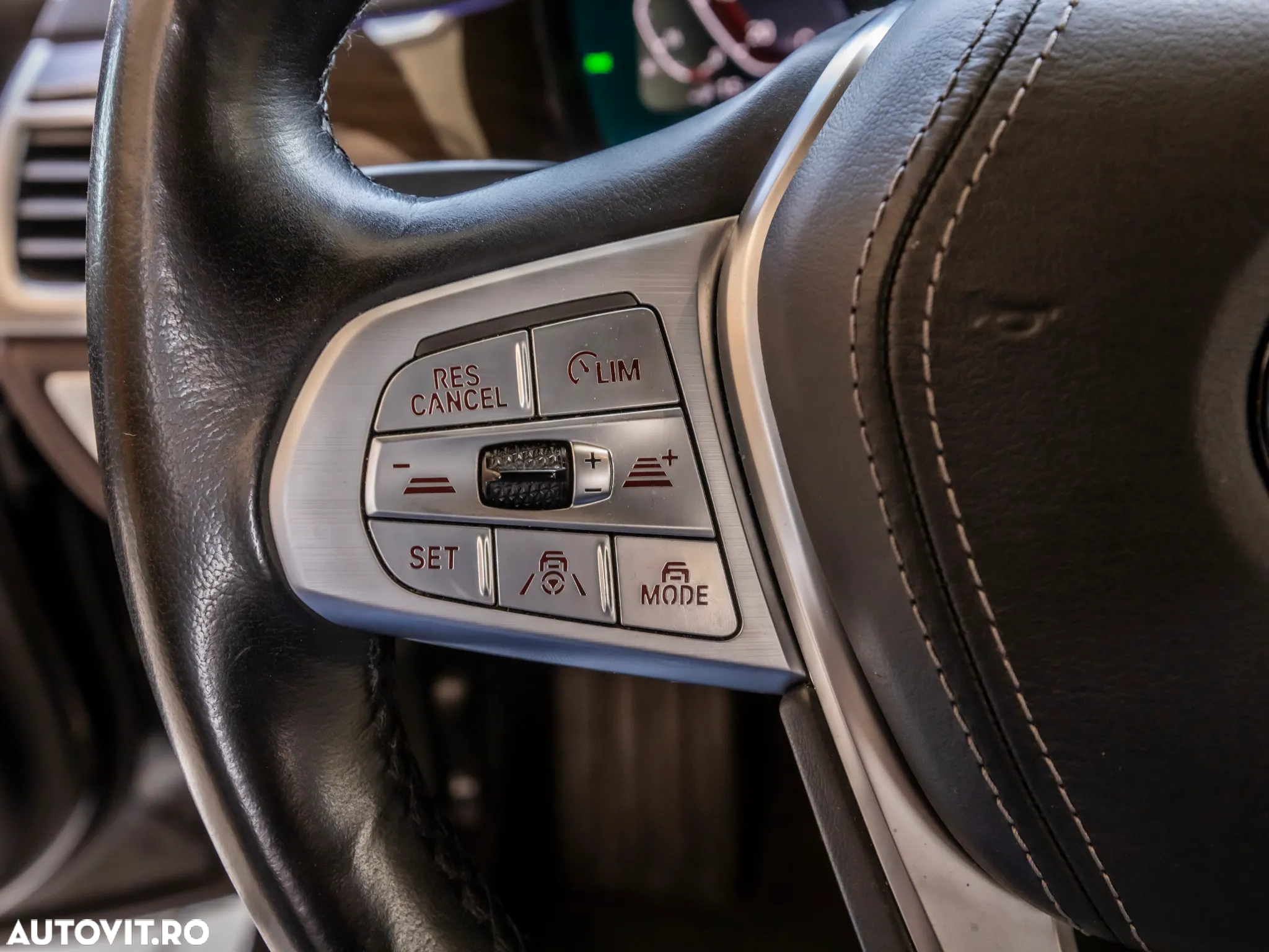 BMW Seria 7 745Le xDrive AT PHEV - 24