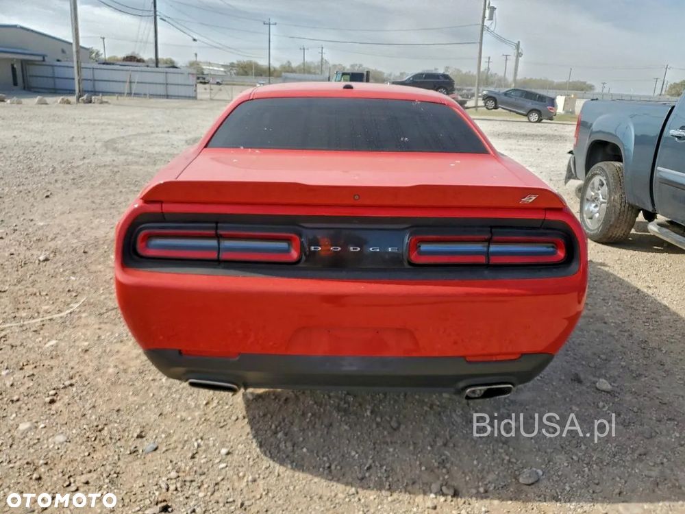 Dodge Challenger - 3