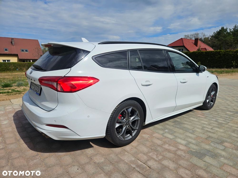 Ford Focus 1.5 EcoBoost ST-Line - 6