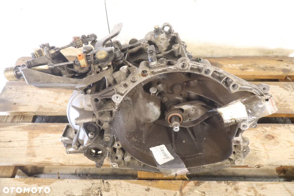 SKRZYNIA BIEGÓW 5 BIEGOWA PEUGEOT 407 1.8 16V 20DM59 - 6
