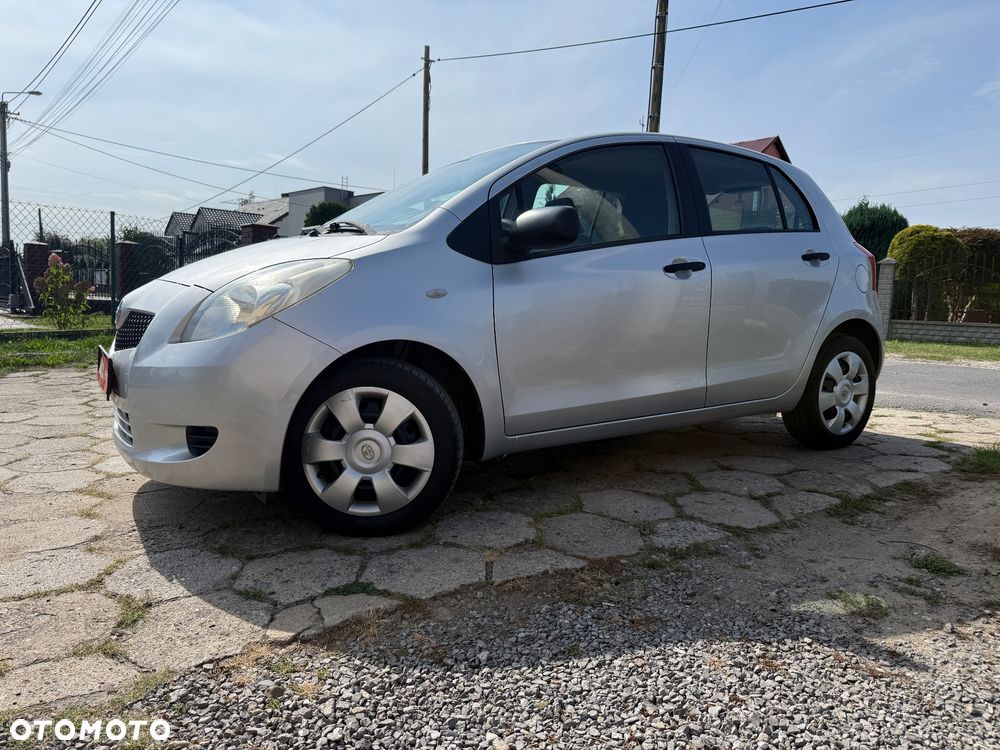 Toyota Yaris - 2