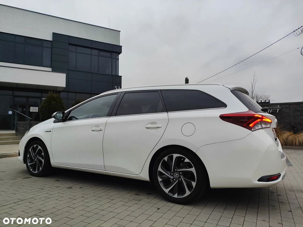 Toyota Auris Hybrid 135 Prestige - 18