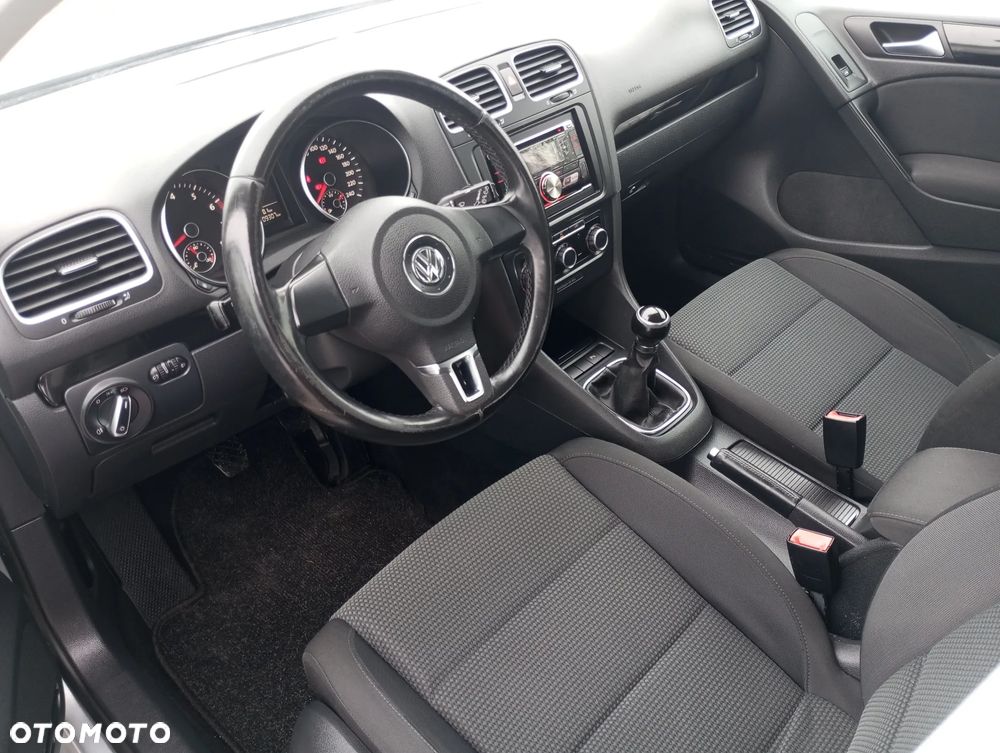 Volkswagen Golf - 5