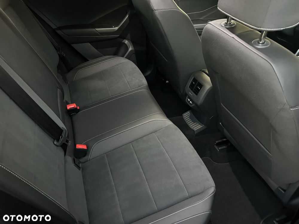 Volkswagen T-Roc - 10