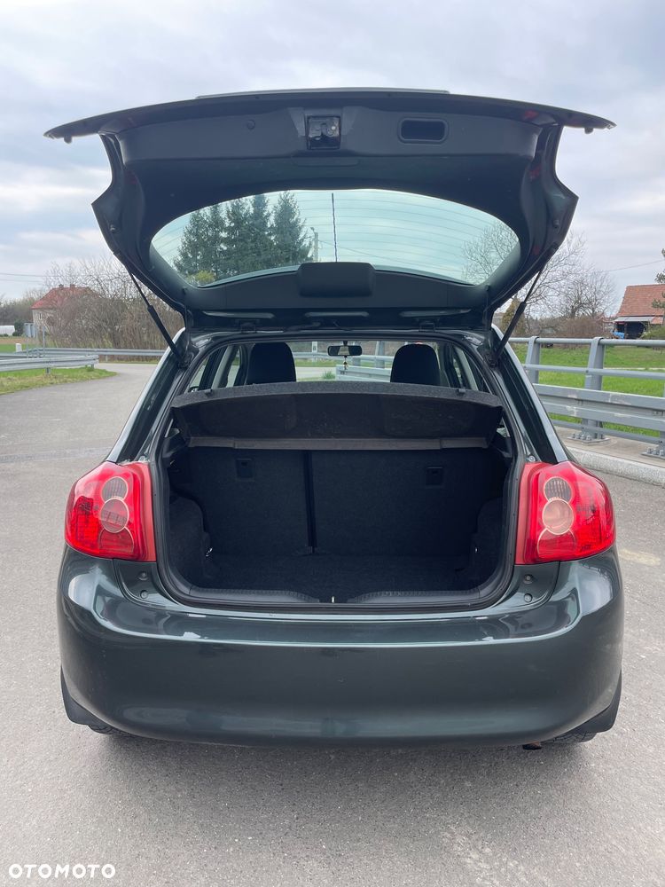 Toyota Auris - 12