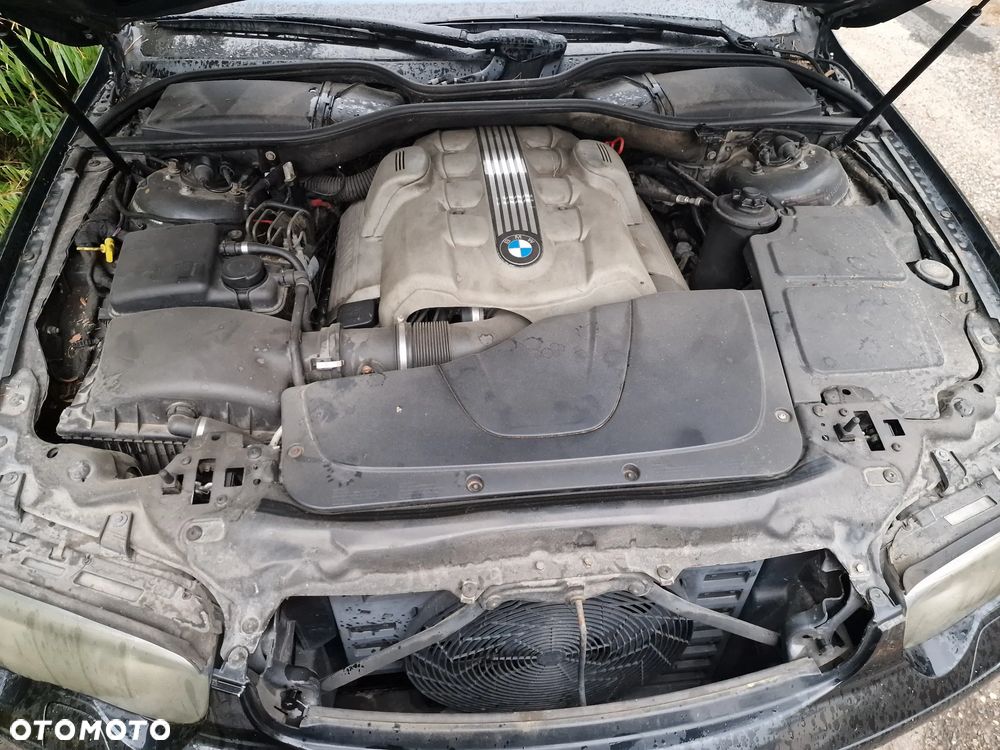 BMW Seria 7 745i - 19
