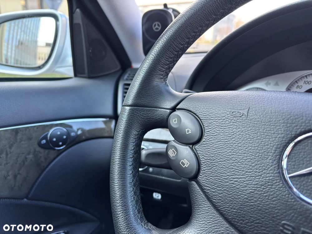 Mercedes-Benz Klasa E 200 Kompressor Automatik Avantgarde - 34