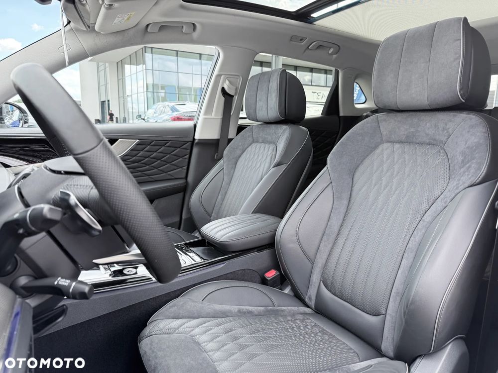 Hongqi HS5 - 30