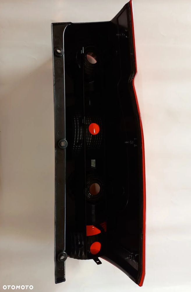 LAMPA TYLNA VW CRAFTER 2005-2017 NOWA - 2