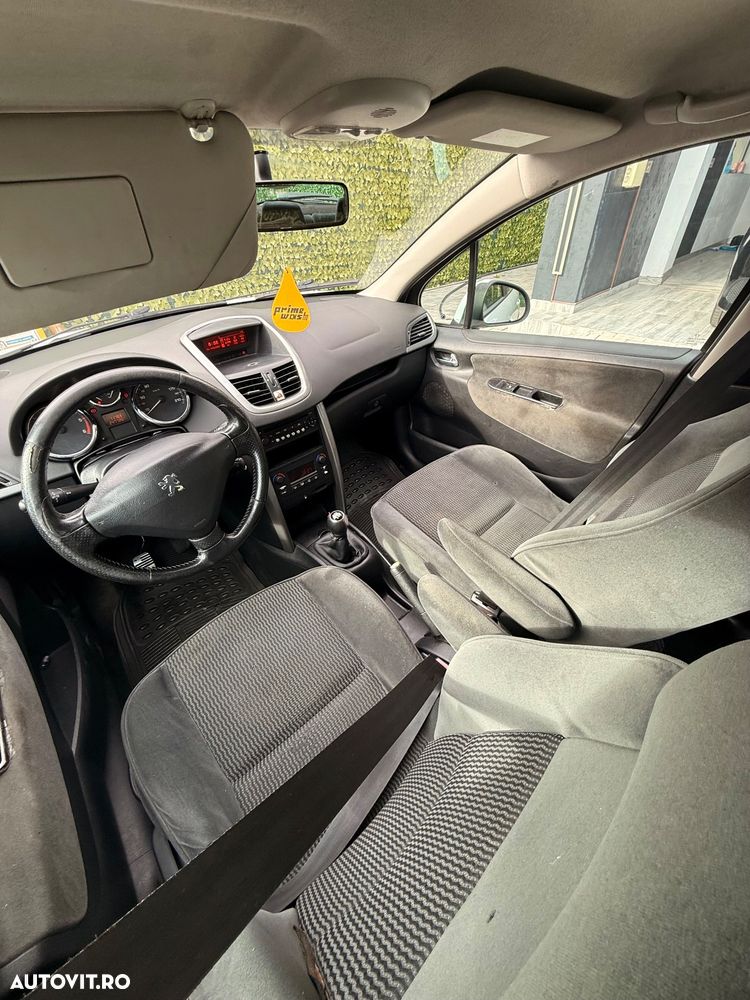 Peugeot 207 1.4HDI Premium - 5