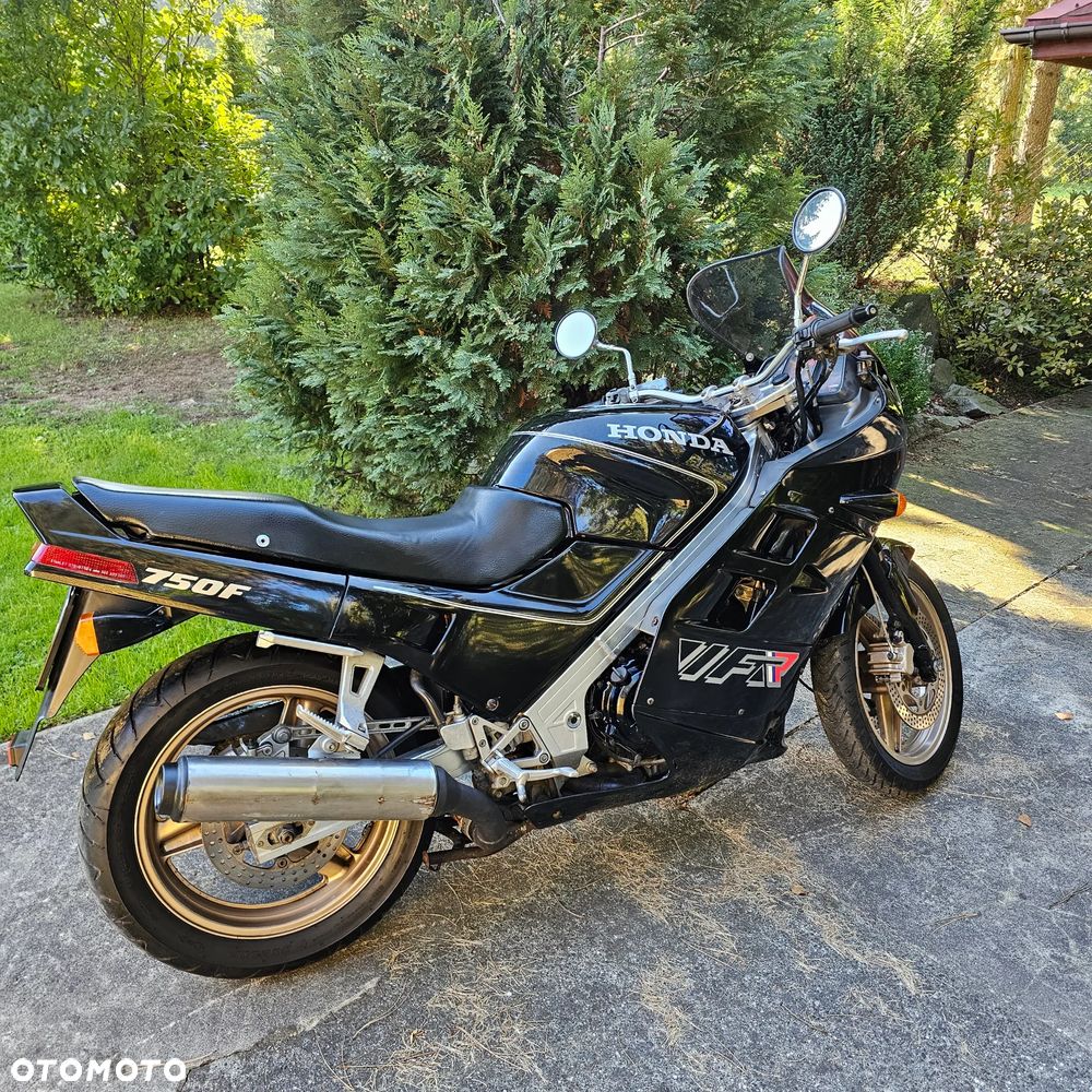 Honda VFR - 5